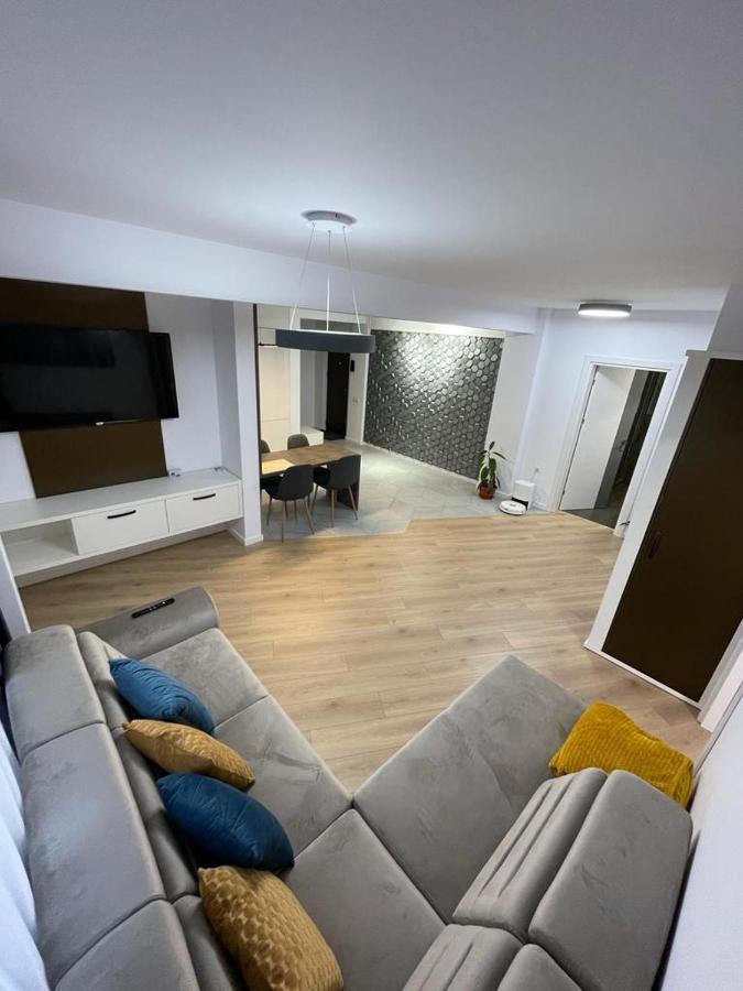 Adina Apartament Gura Humorului Esterno foto
