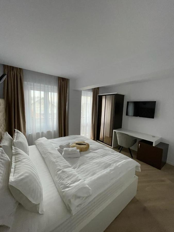 Adina Apartament Gura Humorului Esterno foto